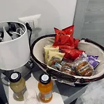 Diaz House Airport 3*