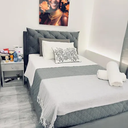 Diaz House Airport Bed & Breakfast