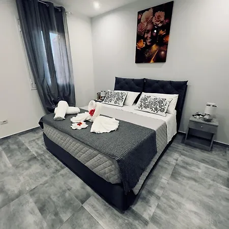 Diaz House Airport 3*